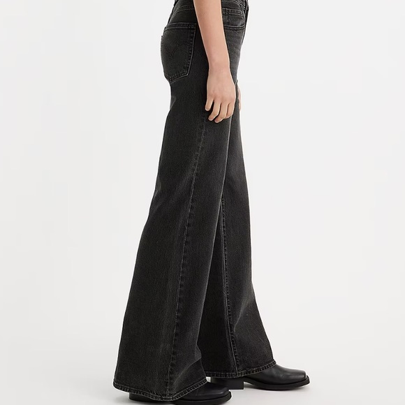 Brand new with tags Levi’s ribcage bells in black. Sz 25x32 - Picture 3 of 8